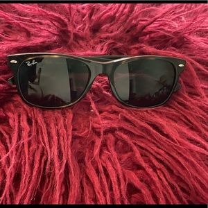 ray ban wayfarer tortoise NWOT